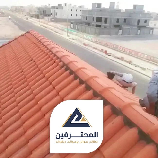 فني تركيب قرميد في جده